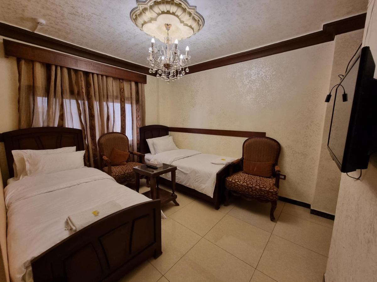 Nahas Plaza Aparthotel Ιρμπίντ Εξωτερικό φωτογραφία