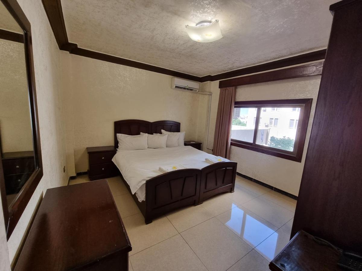 Nahas Plaza Aparthotel Ιρμπίντ Εξωτερικό φωτογραφία