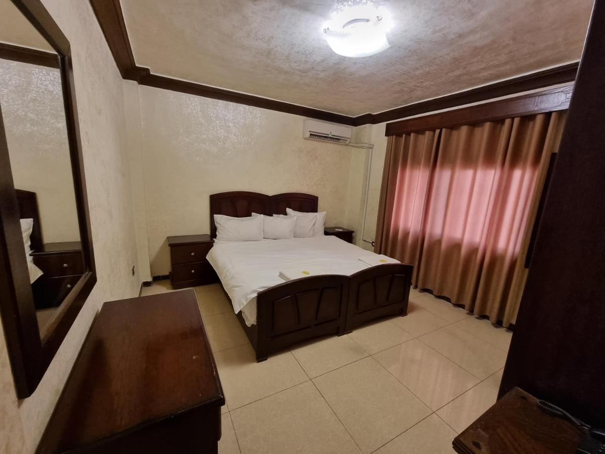 Nahas Plaza Aparthotel Ιρμπίντ Εξωτερικό φωτογραφία