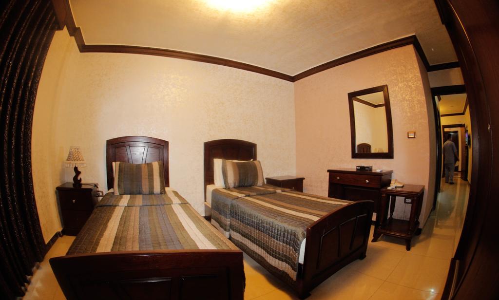 Nahas Plaza Aparthotel Ιρμπίντ Δωμάτιο φωτογραφία