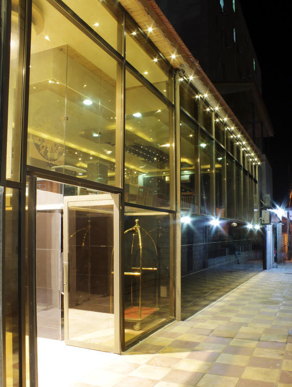 Nahas Plaza Aparthotel Ιρμπίντ Εξωτερικό φωτογραφία